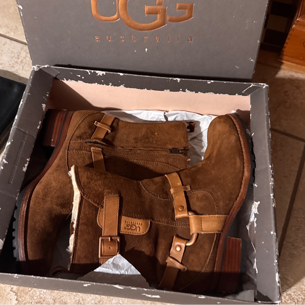 UGG Endell Brown suede side zipper calf Boots 6womens - Picture 8 of 8